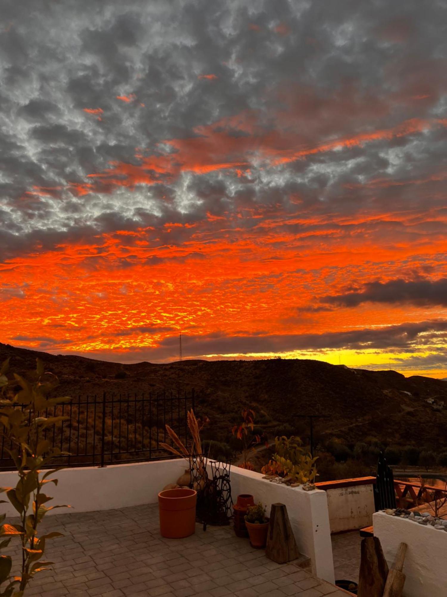 Rambla Retreats Apartment Rojo With Shared Pool & Hot Tub Stunning Views In Oria Extérieur photo